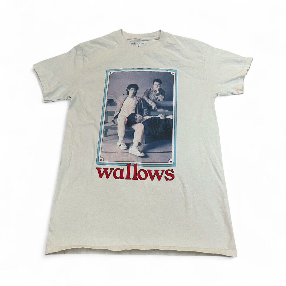 Wallows Womens Concert Tour Tshirt Small Tell Me That It’s Over 2022 Crew Neck